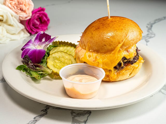 DJ's Smash Burger.